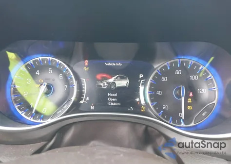 2017 Chrysler Pacifica Touring-L Plus из США, поврежденный, VIN 2C4RC1EG8HR521057